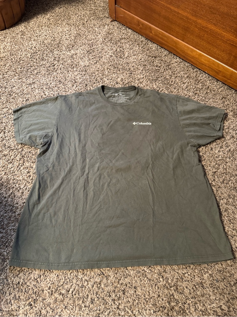 Columbia Olive Green Short Sleeve Men’s Tee